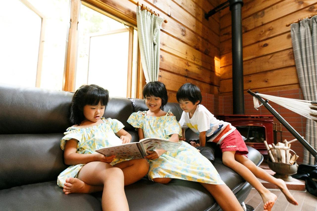 ログハウスせせらぎ Tsuru Esterno foto